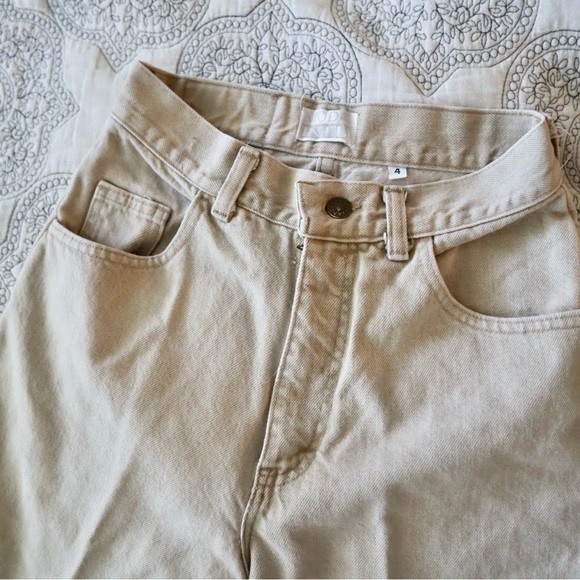 Moda int’l the London jeans in beige size 4! - Picture 1 of 3